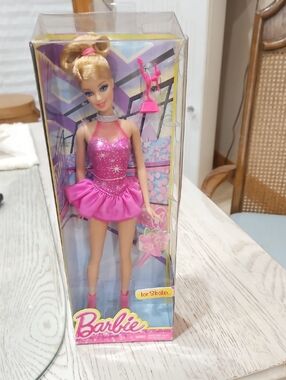 Barbie Ice Skater 2013 New In Box